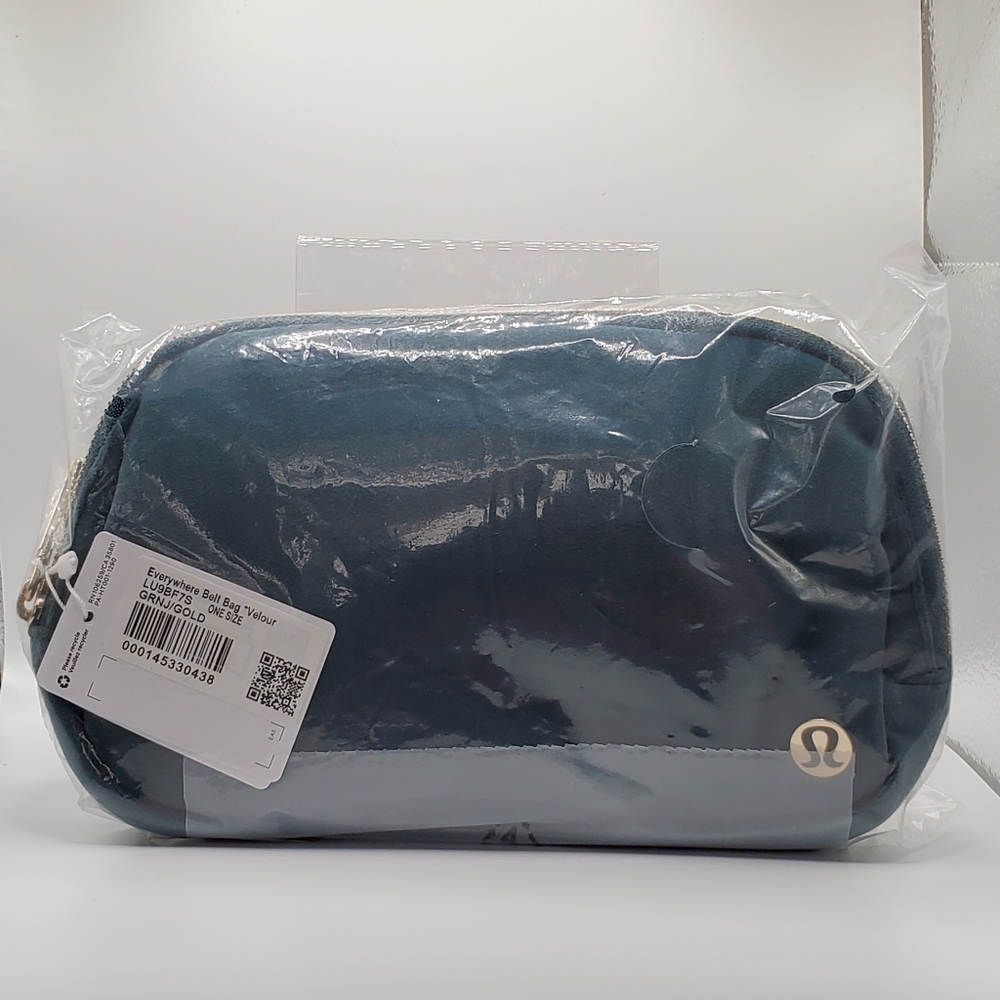 BNWT Lululemon Everywhere Belt Bag 1L Velour Green Jasper